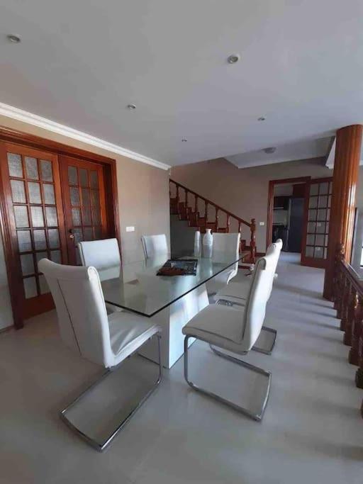 Villa Vivenda Com Patio, No Coracao Do Mindelo Esterno foto