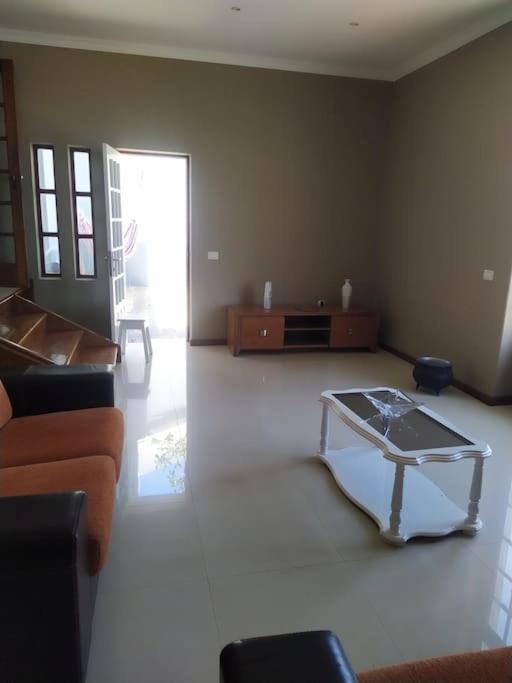 Villa Vivenda Com Patio, No Coracao Do Mindelo Esterno foto