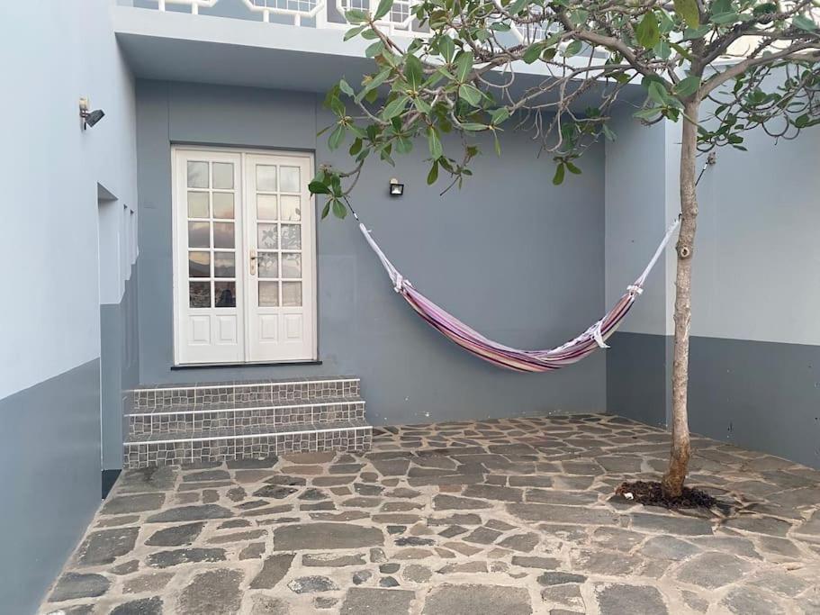 Villa Vivenda Com Patio, No Coracao Do Mindelo Esterno foto